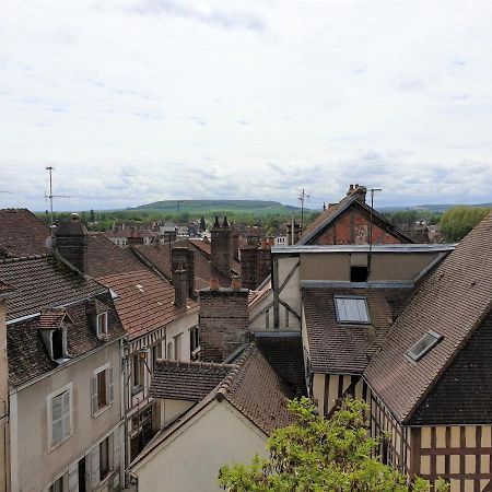 Au 36, Les Apparts Hotel Joigny Εξωτερικό φωτογραφία
