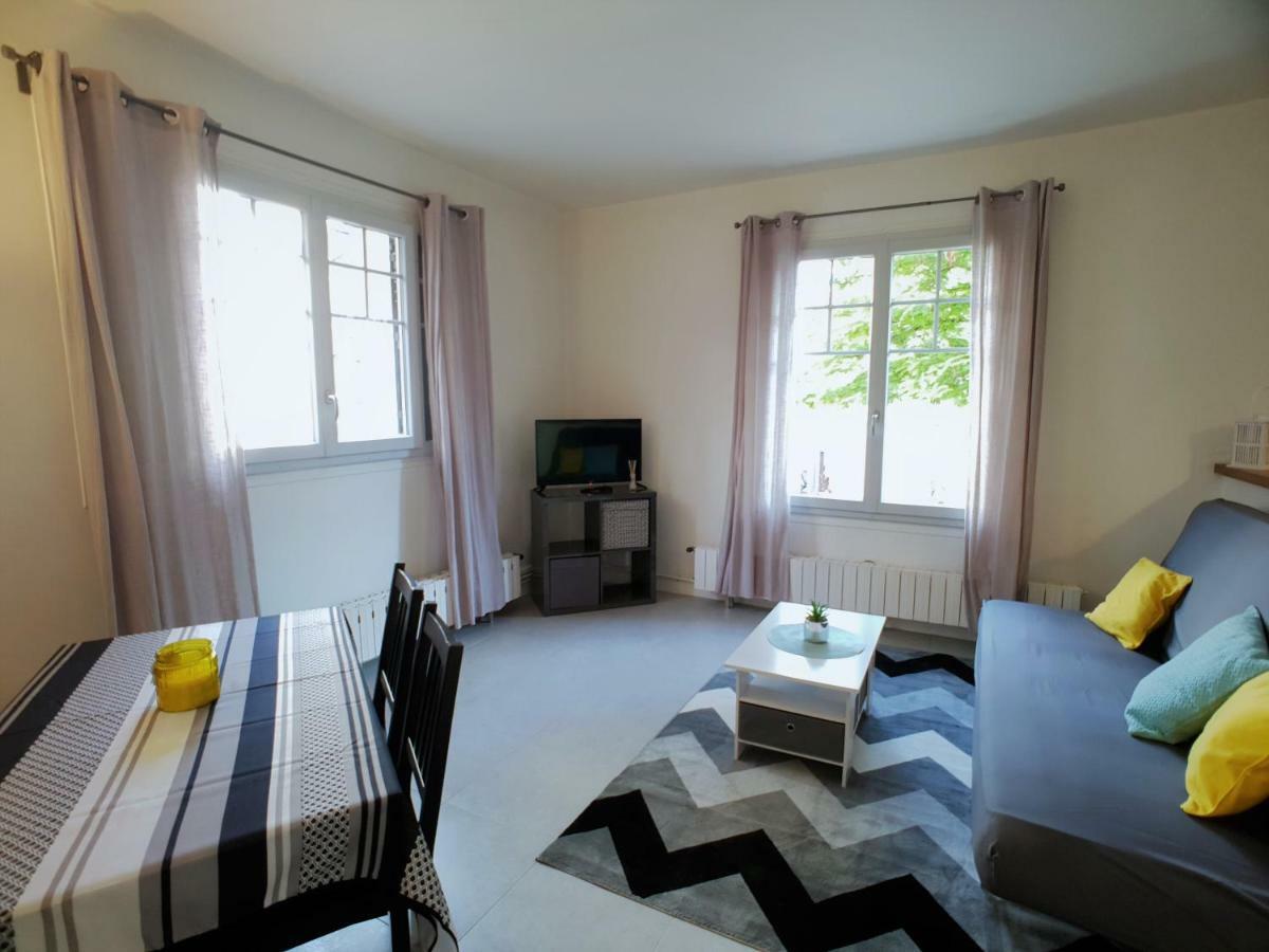 Au 36, Les Apparts Hotel Joigny Εξωτερικό φωτογραφία