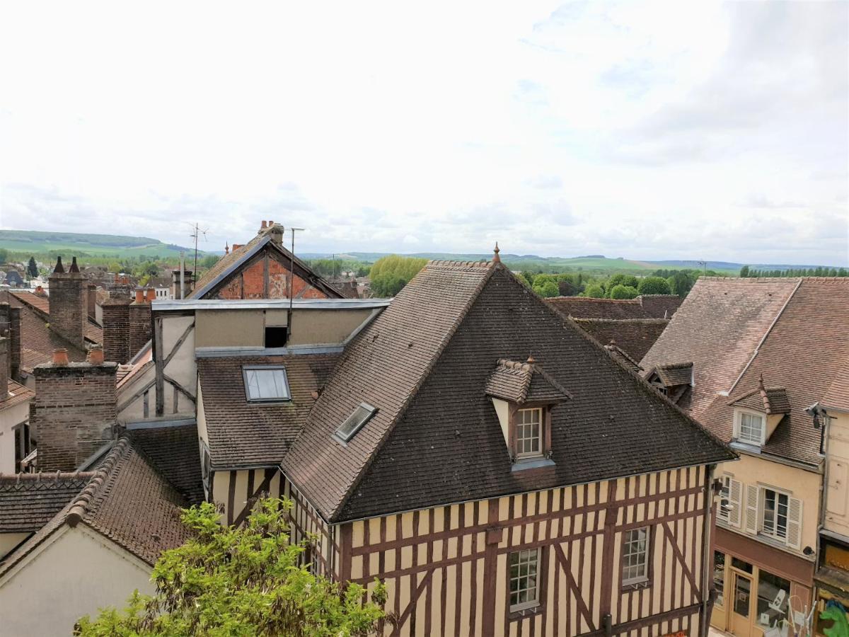 Au 36, Les Apparts Hotel Joigny Εξωτερικό φωτογραφία